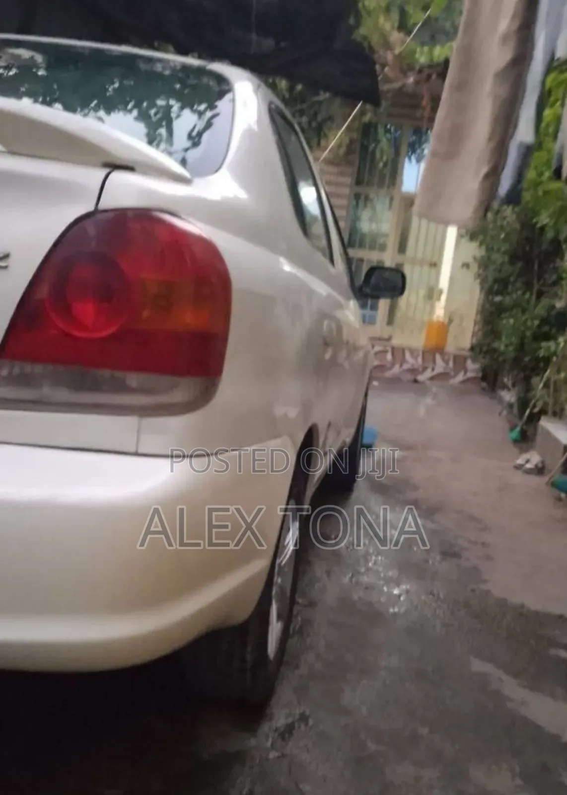 Toyota Platz 2005 White