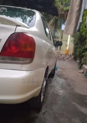 Toyota Platz 2005 White