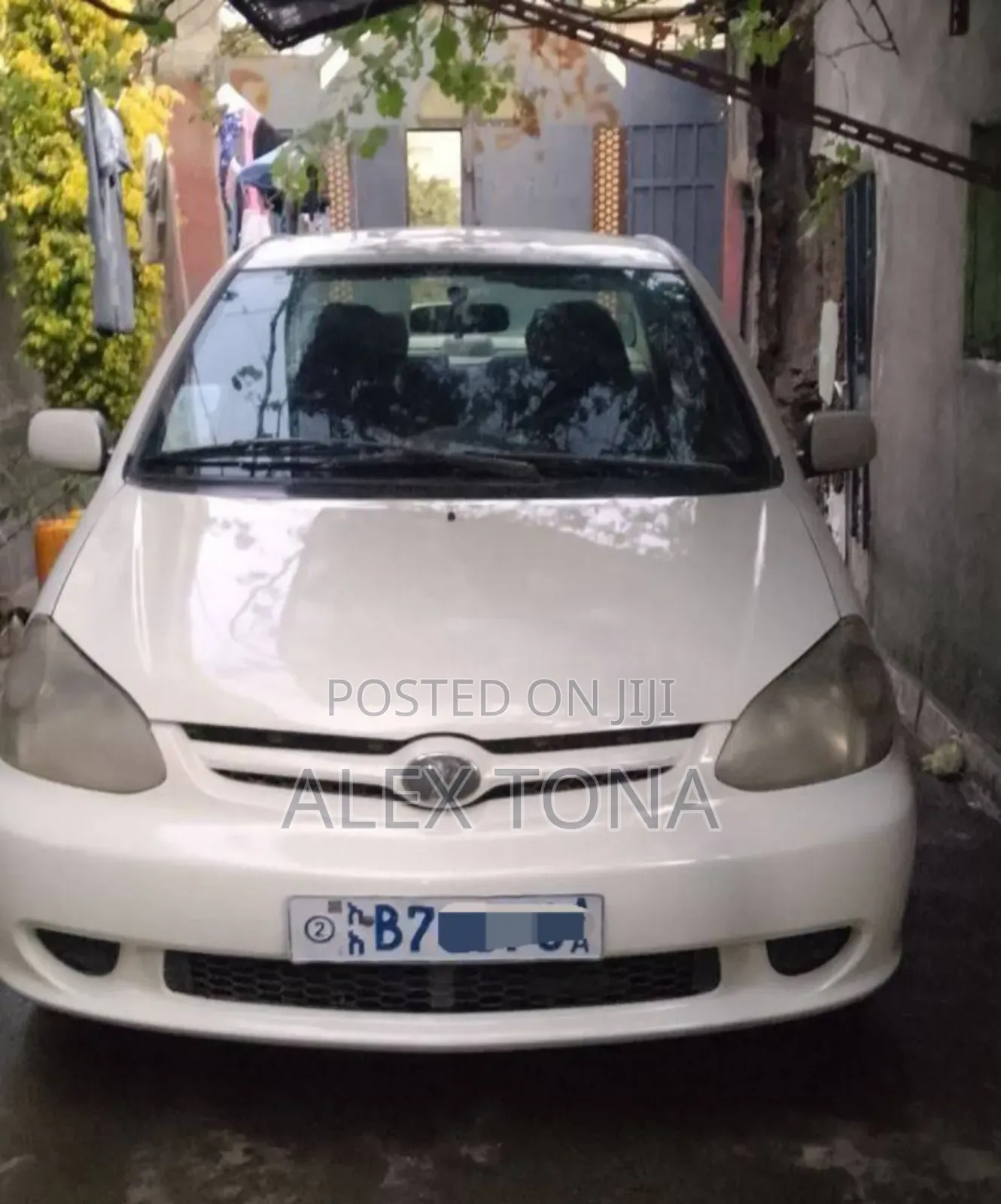 Toyota Platz 2005 White