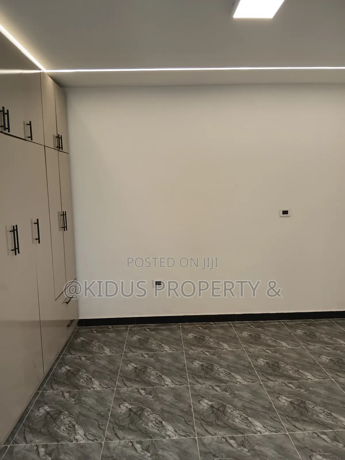 2bdrm Apartment in Adot(Lafto Mall), Lideta for rent