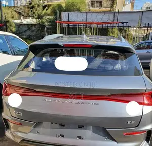 New BYD E2 43 kWh 94 hp FWD 2025 Silver