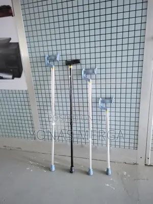 Unifoot Walking Stick己鄰t Handle . Comes With Unifoot Attached