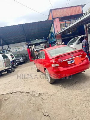 Toyota Yaris 1.5 2009 Red