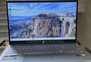 New Laptop HP Pavilion 15 8GB Intel Core i5 SSD 512GB