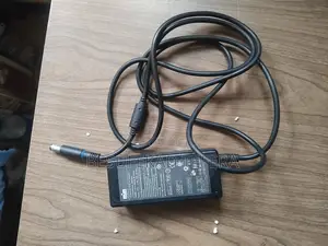 Dell የድሮው Pc ቻረጀር ኦሪጂናል