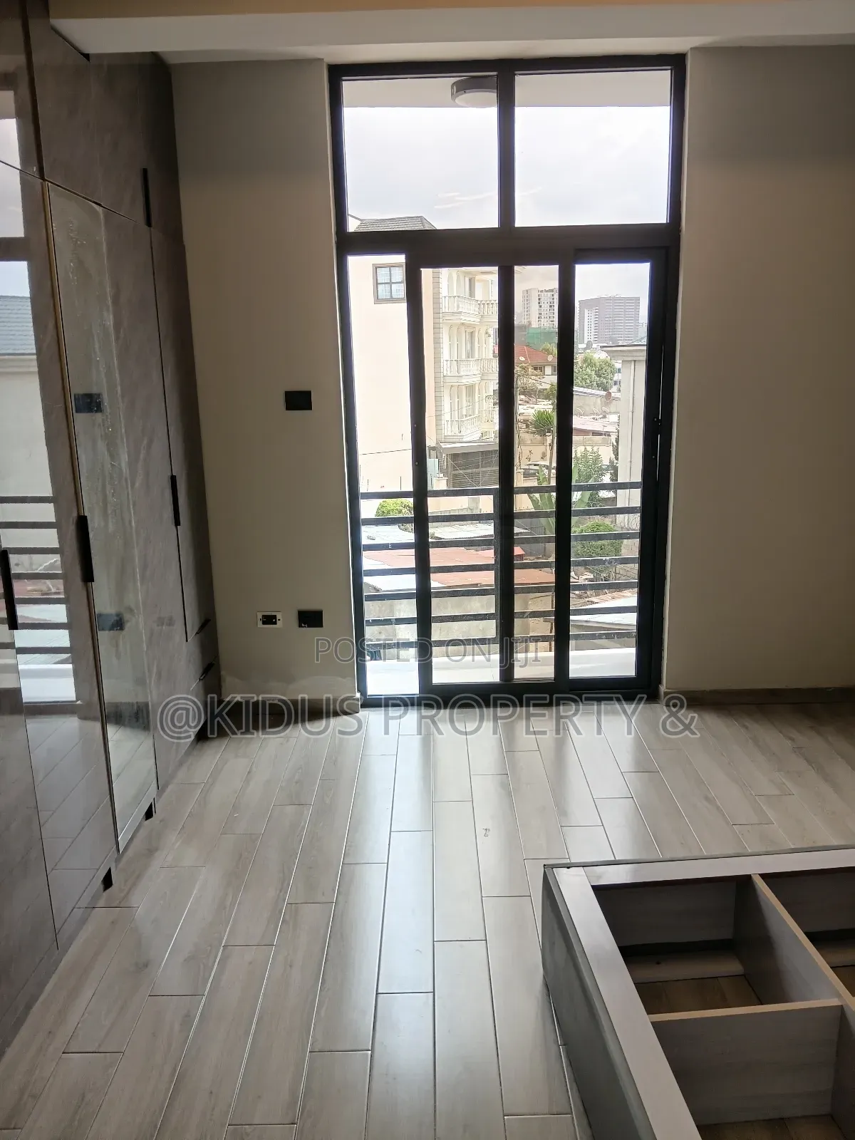 3bdrm Apartment in Lafto Mall (Adot), Lideta for rent