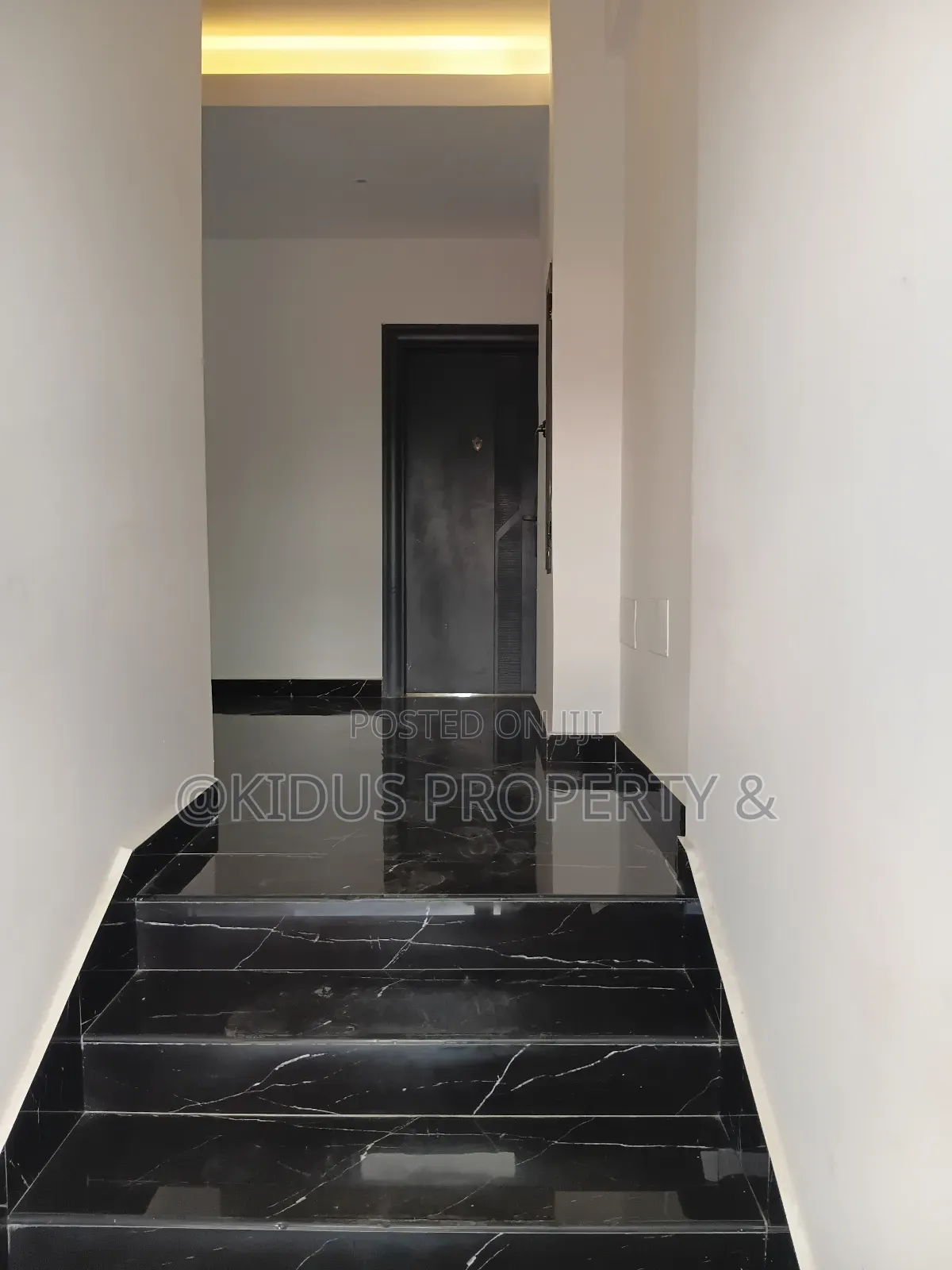 3bdrm Apartment in Lafto Mall (Adot), Lideta for rent