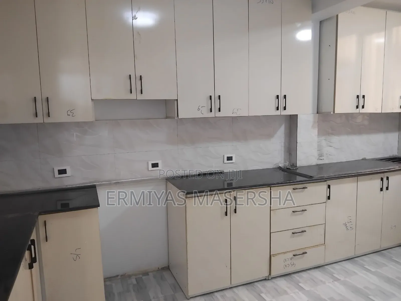 Furnished 5bdrm House in Yeka for sale