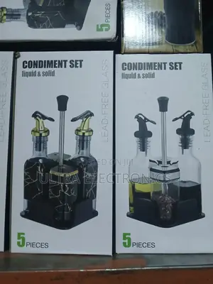 5-Piece Kitchen Condiment Set Designed for Both Liquid and Solid Seaso