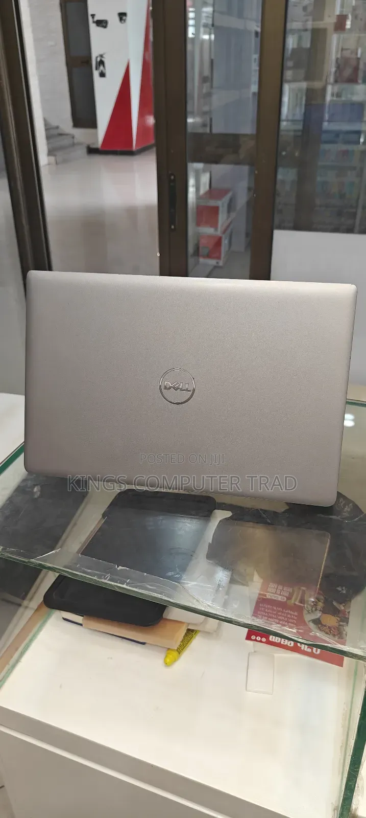 New Laptop Dell Precision 5540 8GB Intel Core i7 SSD 256GB