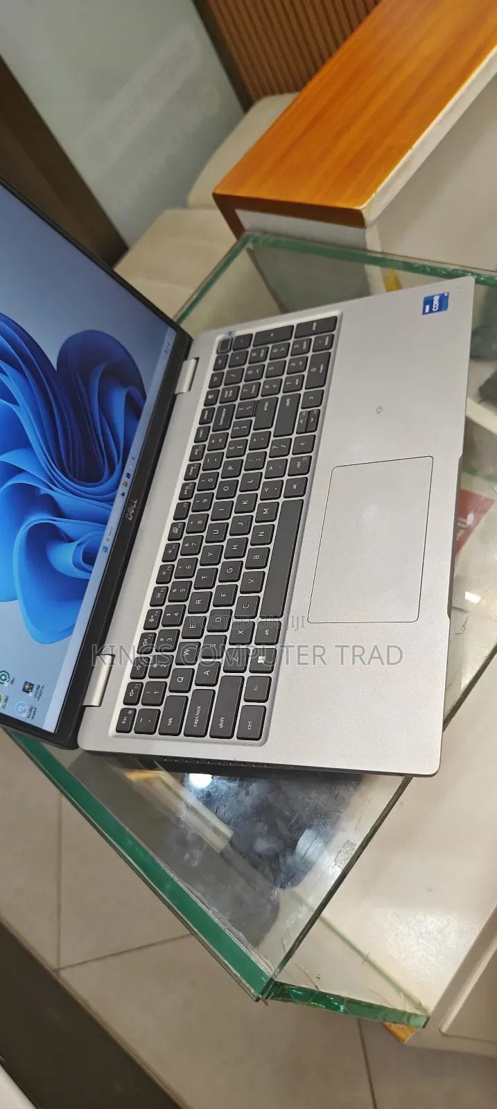 New Laptop Dell Precision 5540 8GB Intel Core i7 SSD 256GB