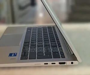 New Laptop HP EliteBook 830 G8 16GB Intel Core i5 SSD 512GB