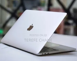 New Laptop Apple MacBook Pro 2018 8GB Intel Core i5 SSD 256GB