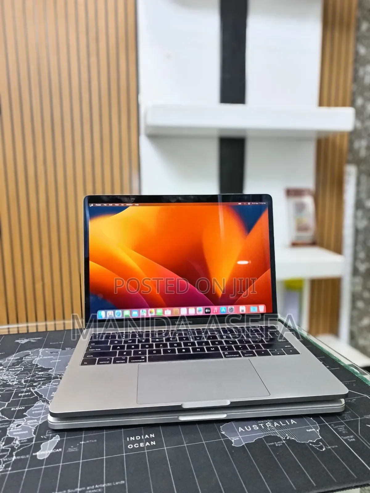 New Laptop Apple MacBook Pro 2017 8GB Intel Core i5 SSD 128GB