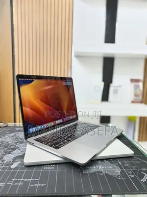 New Laptop Apple MacBook Pro 2017 8GB Intel Core i5 SSD 128GB