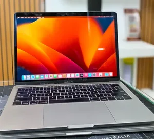 New Laptop Apple MacBook Pro 2017 8GB Intel Core i5 SSD 128GB