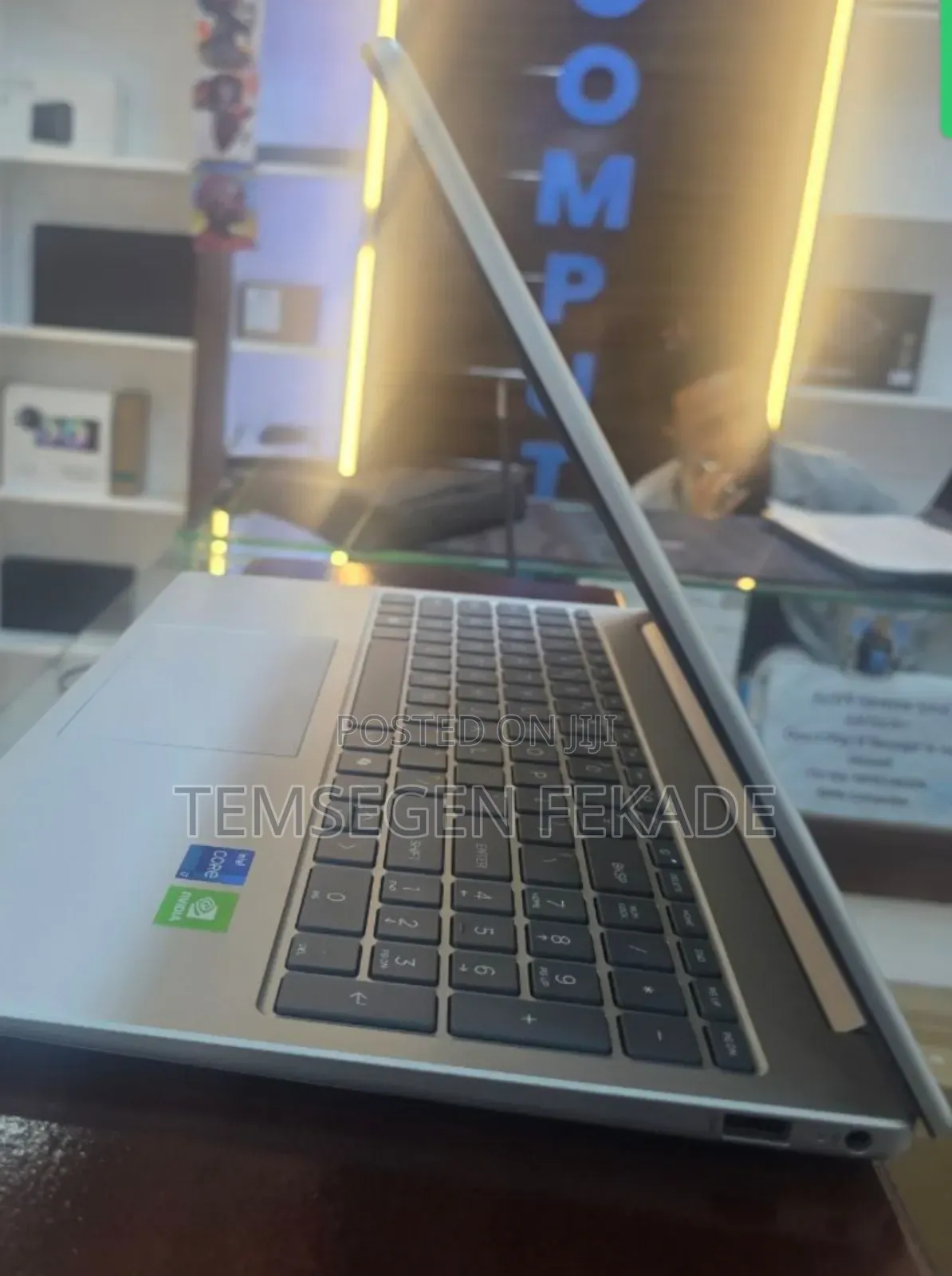 New Laptop HP Stream Notebook 8GB Intel Core i7 SSD 512GB
