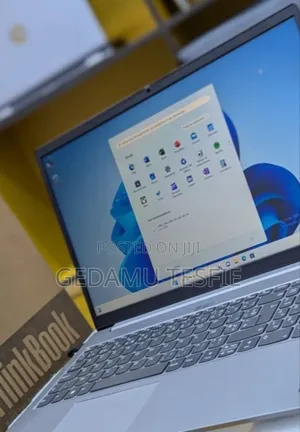 New Laptop Lenovo 16GB Intel Core i5 SSD 512GB
