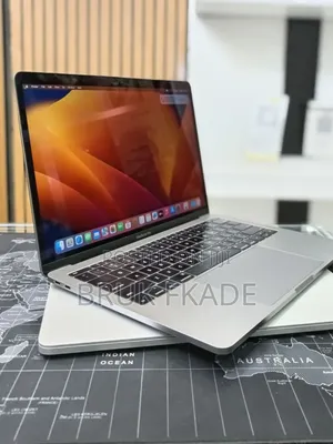 New Laptop Apple MacBook Pro 2017 8GB Intel Core i5 SSD 128GB