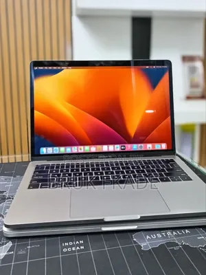 New Laptop Apple MacBook Pro 2017 8GB Intel Core i5 SSD 128GB