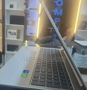 New Laptop HP Stream Notebook 8GB Intel Core i7 SSD 512GB