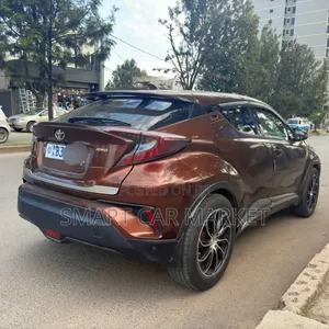Toyota C-HR 2017 Brown
