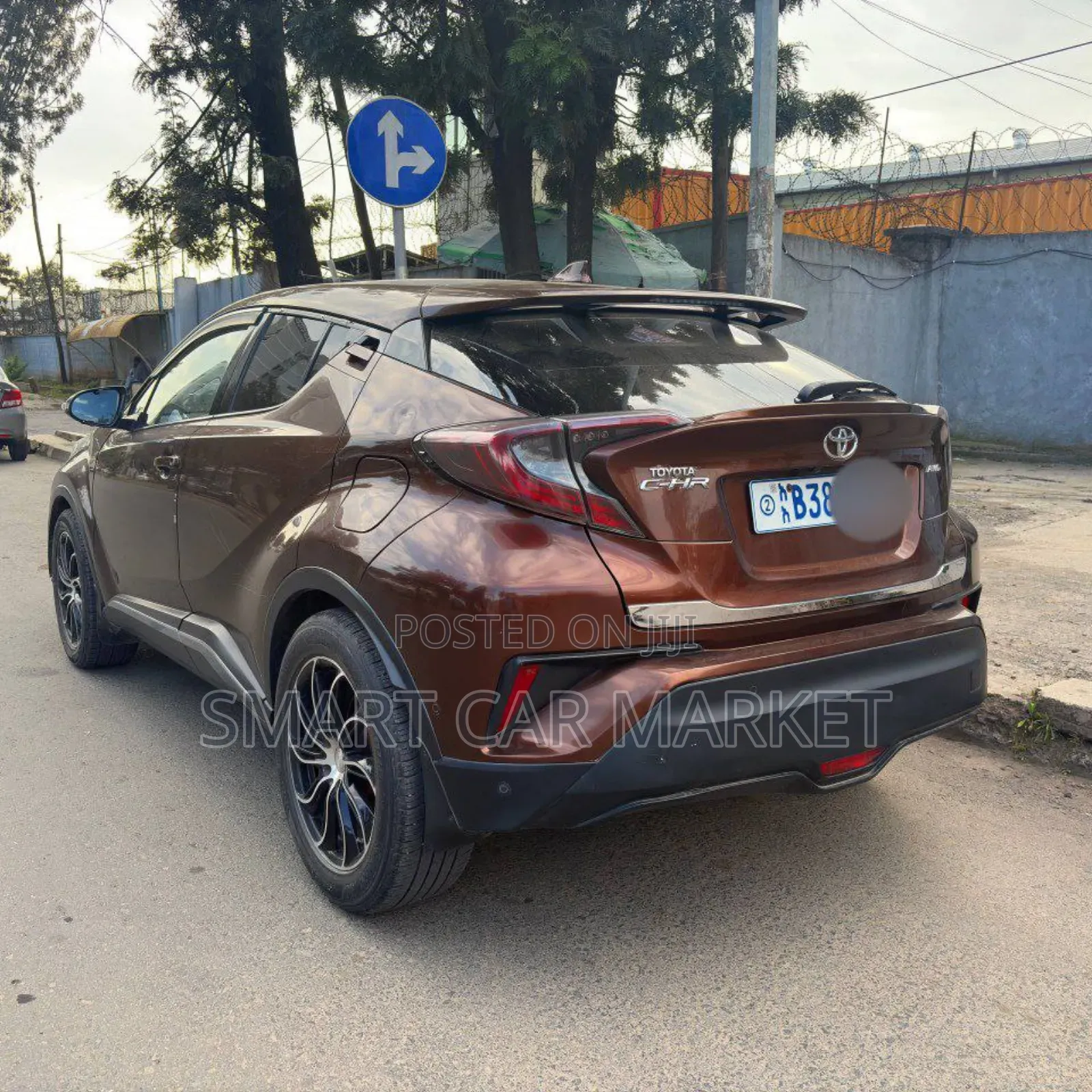 Toyota C-HR 2017 Brown