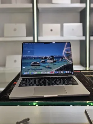 New Laptop Apple Macbook Pro 2025 M5 14-inch 16GB Apple M5 SSD 512GB