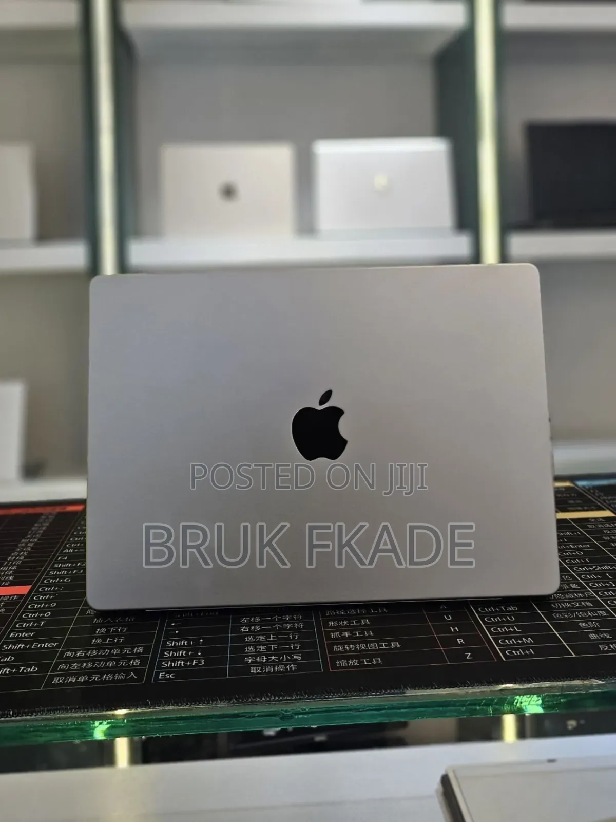 New Laptop Apple Macbook Pro 2025 M5 14-inch 16GB Apple M5 SSD 512GB