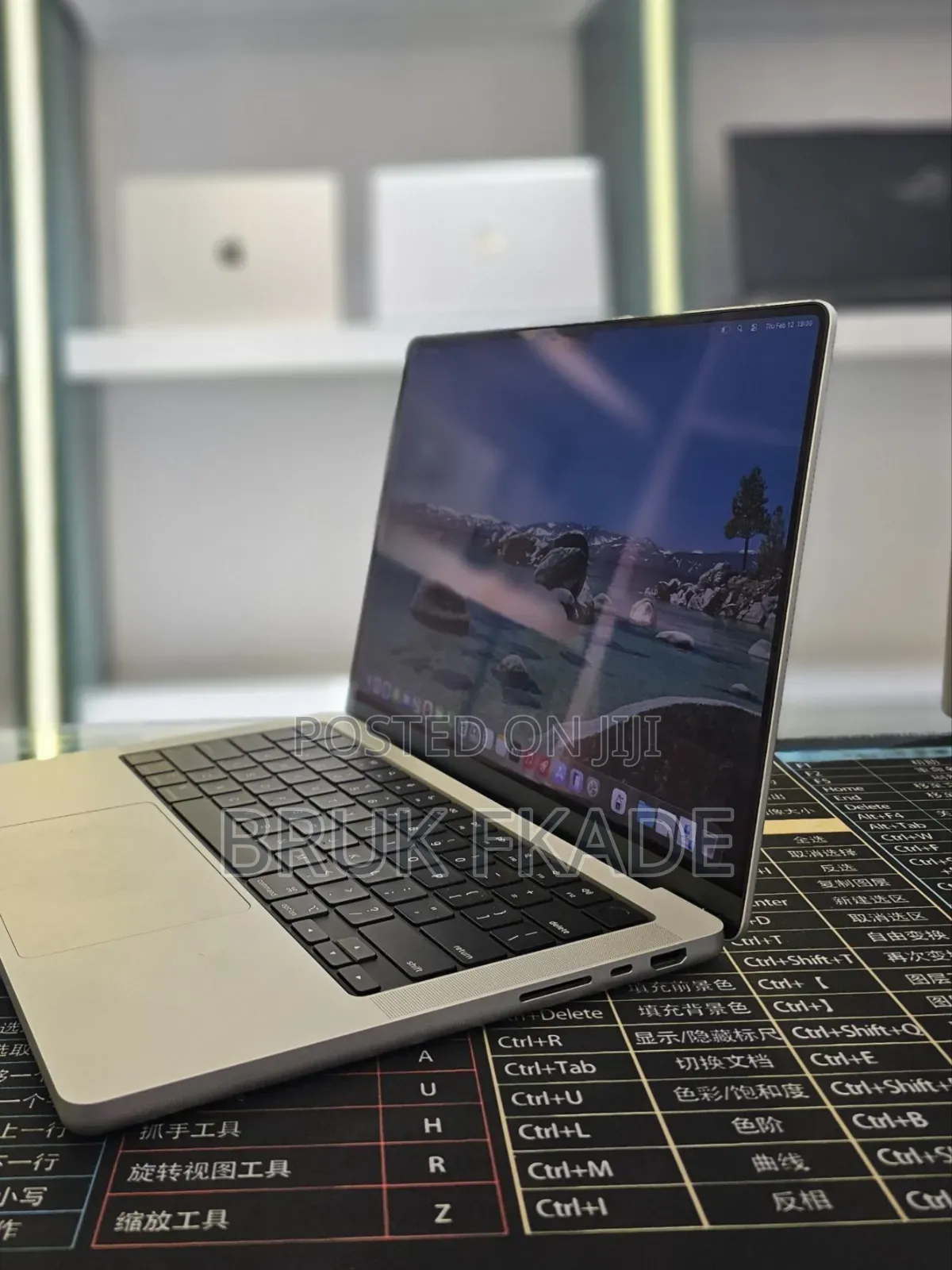 New Laptop Apple Macbook Pro 2025 M5 14-inch 16GB Apple M5 SSD 512GB