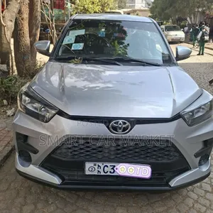 Toyota Raize 2022 Silver