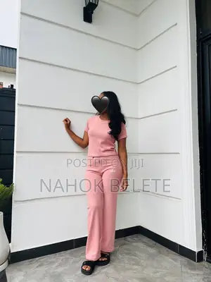 Alo + Comfort + Style in One Perfect 2-Piece.