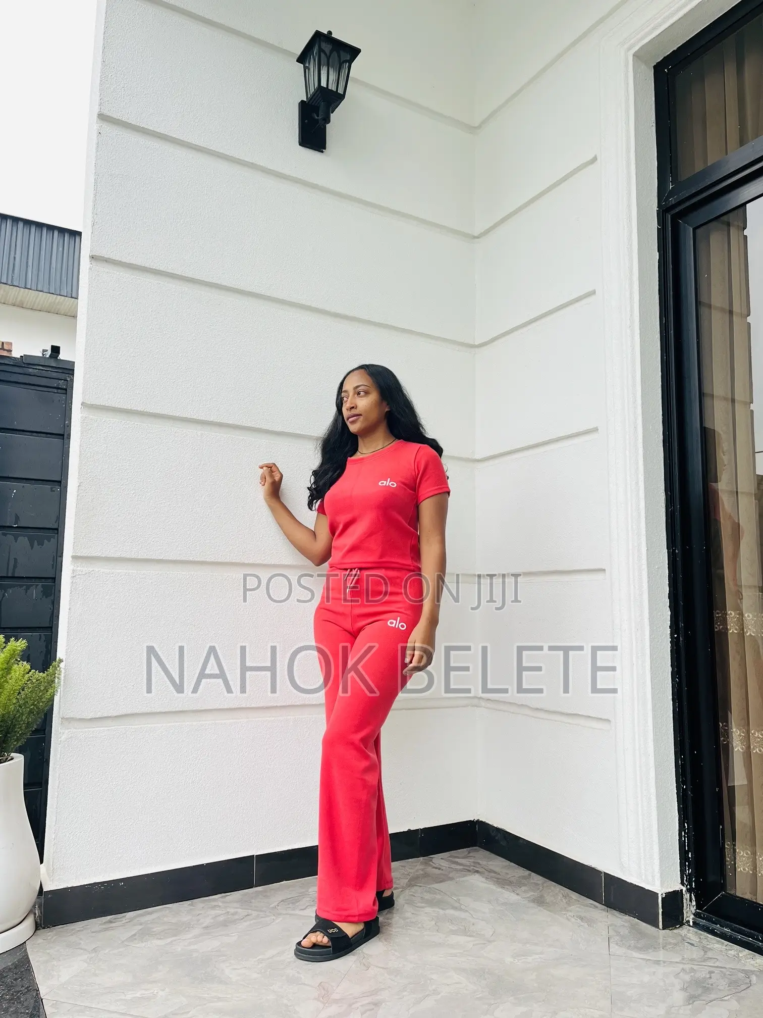 Alo + Comfort + Style in One Perfect 2-Piece.