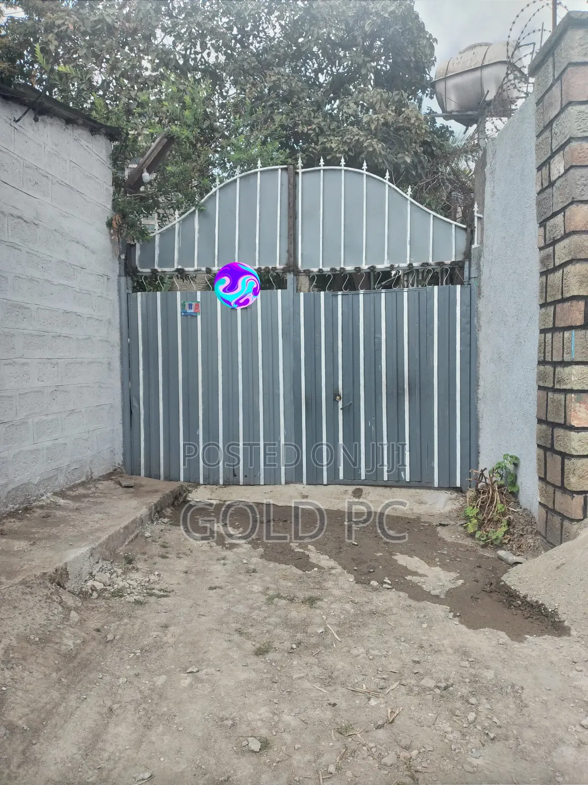 2bdrm House in Yeka for sale