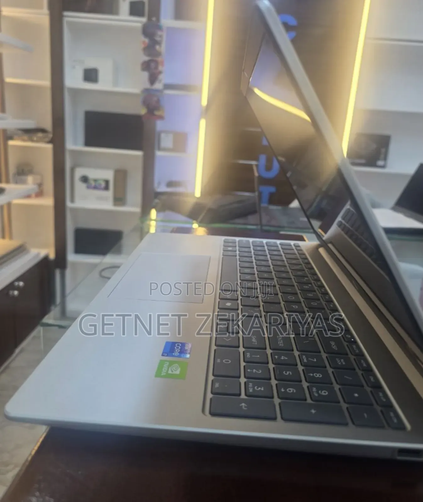 New Laptop HP Stream Notebook 8GB Intel Core i7 SSD 512GB