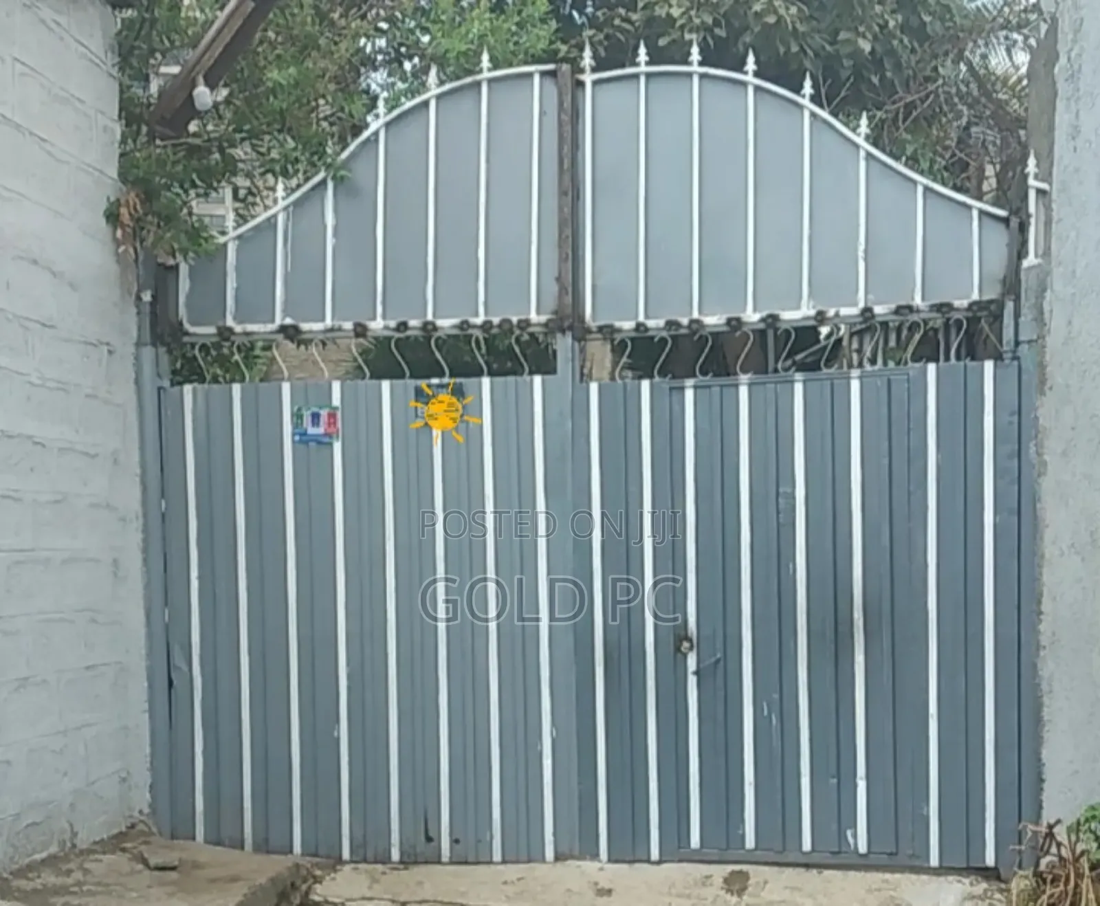 2bdrm House in Yeka for sale