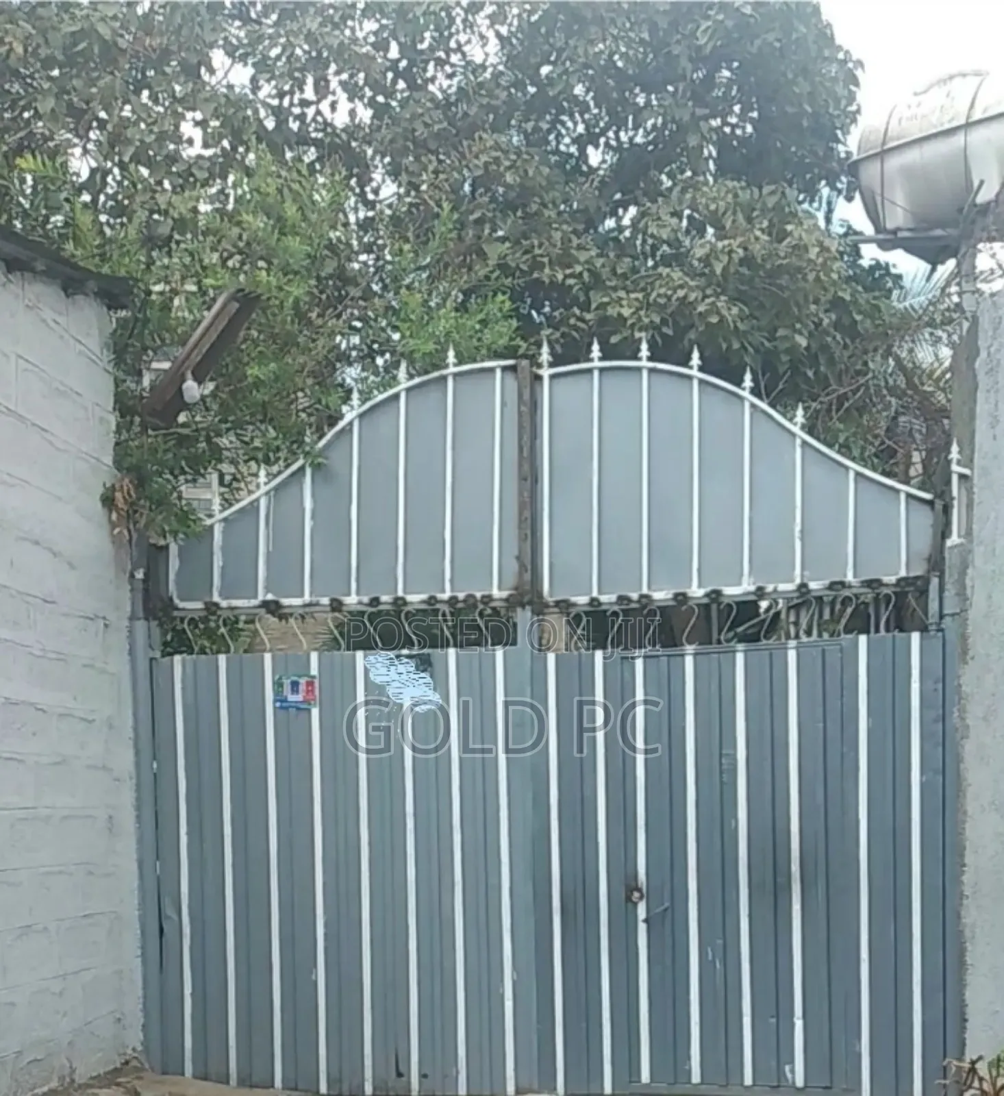 2bdrm House in Yeka for sale