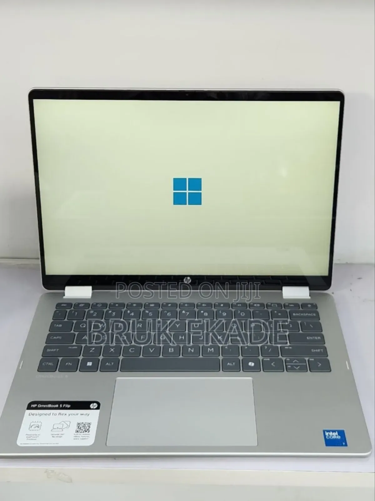 New Laptop HP OmniBook 5 14" 16GB Intel Core 7 SSD 512GB