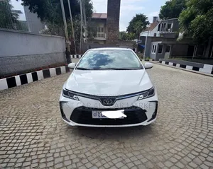 Toyota Corolla 2022 White