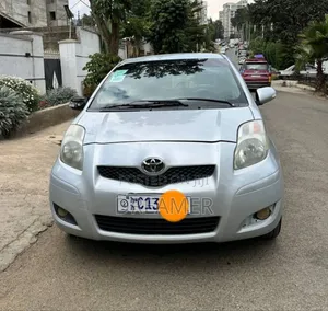 Toyota Yaris 2010 Silver