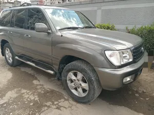 Toyota Land Cruiser 2002 Gray
