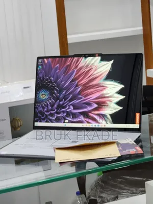 New Laptop Lenovo ThinkPad Yoga 16GB Intel Core Ultra 7 SSD 512GB