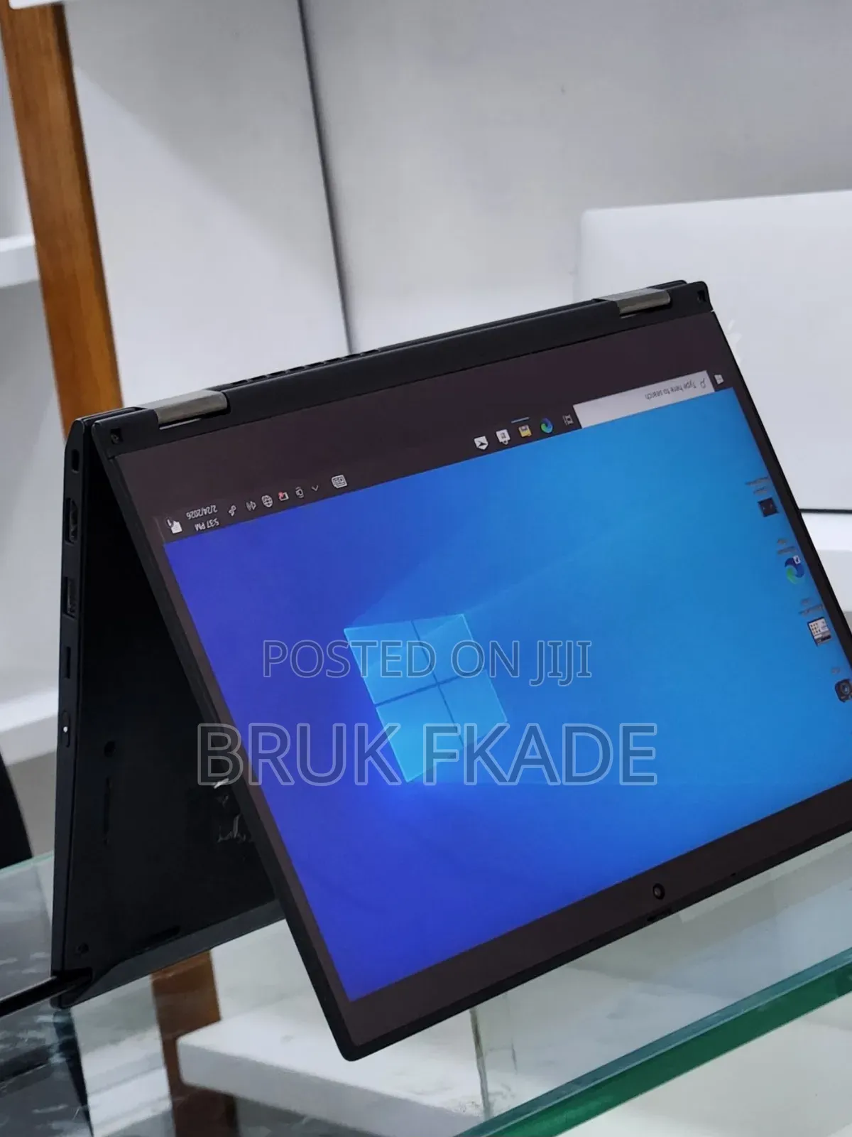 New Laptop Lenovo ThinkPad X390 Yoga 16GB Intel Core i5 SSD 512GB