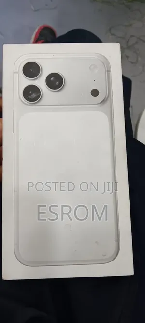 New Apple iPhone 17 Pro Max 256 GB White