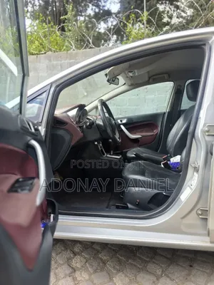 Ford Fiesta SE Hatchback 2012 Silver
