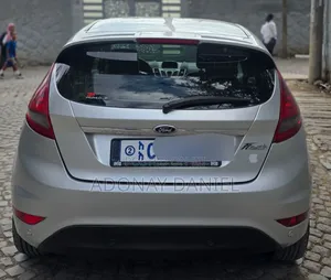 Ford Fiesta SE Hatchback 2012 Silver