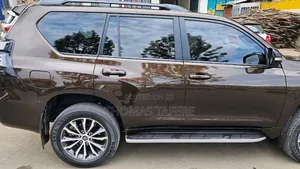 Toyota Land Cruiser 2023