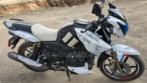 TVS Apache 180 RTR 2016 White