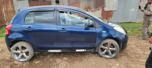 Toyota Yaris 1.3 2006 Blue