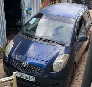 Toyota Yaris 1.3 2006 Blue